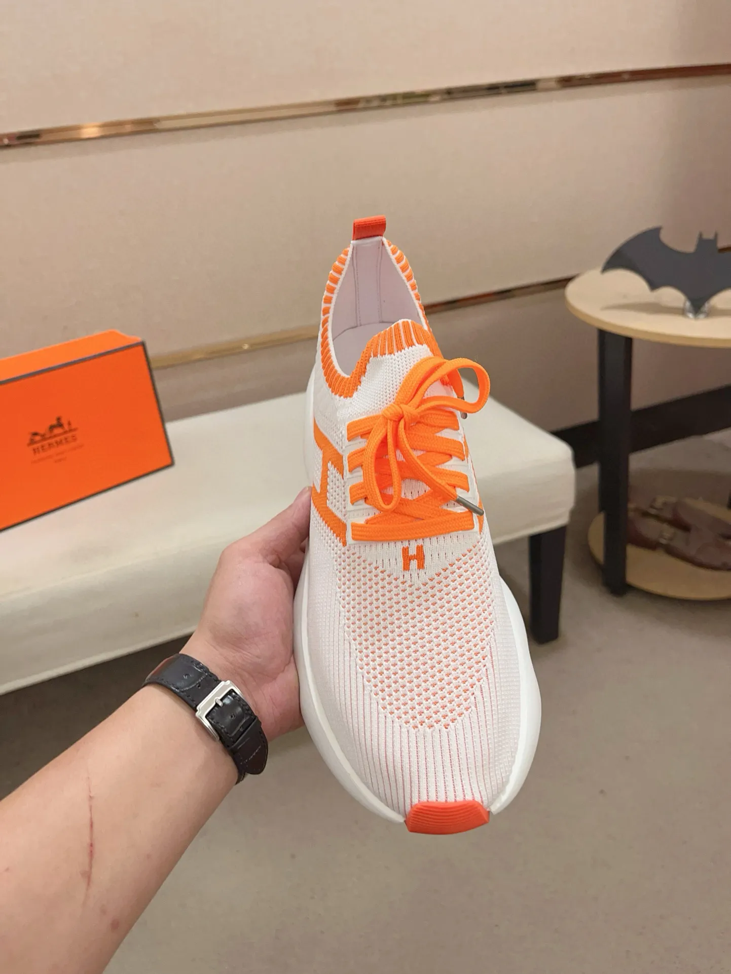 Men's clothing and shoes💰: 420💰《HERMES》【Classic Original Version】Hermès; top 🔝purchasing agent🔍🔍men's latest 🇺🇸 counters are on sale at the same time, original fly-knit fabric imported from Italy is exquisite in workmanship (Italian 🇮🇹Imported water-dyed 🐂cowhide lining) sole: original sole provided by the original factory, ⚠️exclusive double-layer activity·TPR·rubber·combined molded outsole; Code number: 38-44 (45/46 can be customized, non-refundable)